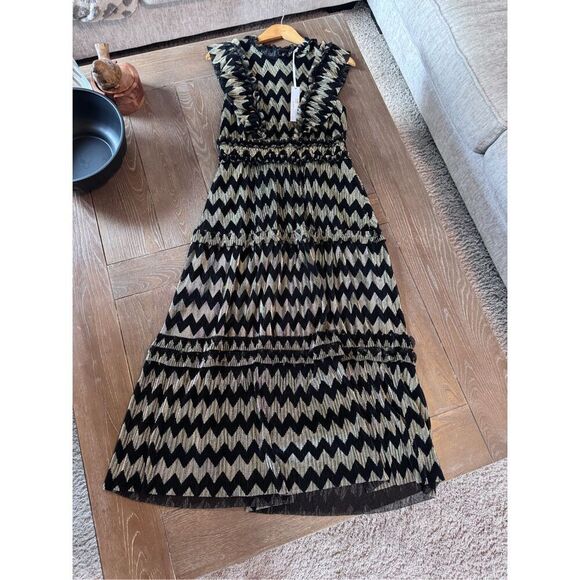 NWT Adelyn Rae Agatha Metallic Pleated Chevron Black Gold Shiny Ruffle Dress siz - Picture 6 of 9